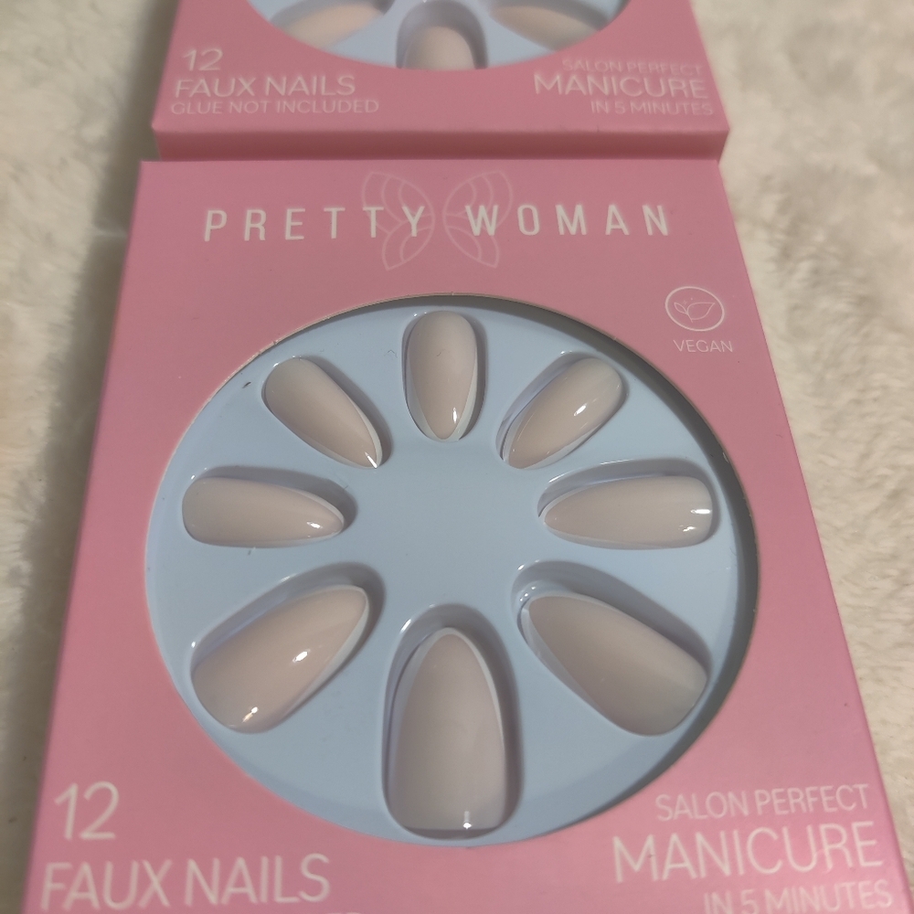 Faux Nails Lot of 5 French Tip & Floral Vegan New Pretty Woman Press On Almond - Picture 7 of 8